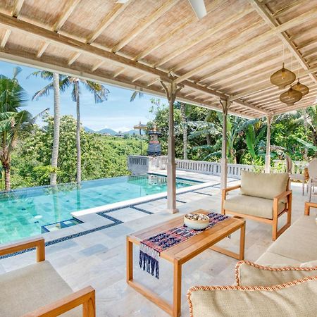 Wake In Paradise And Luxury Lebah Villas Ubud Kültér fotó