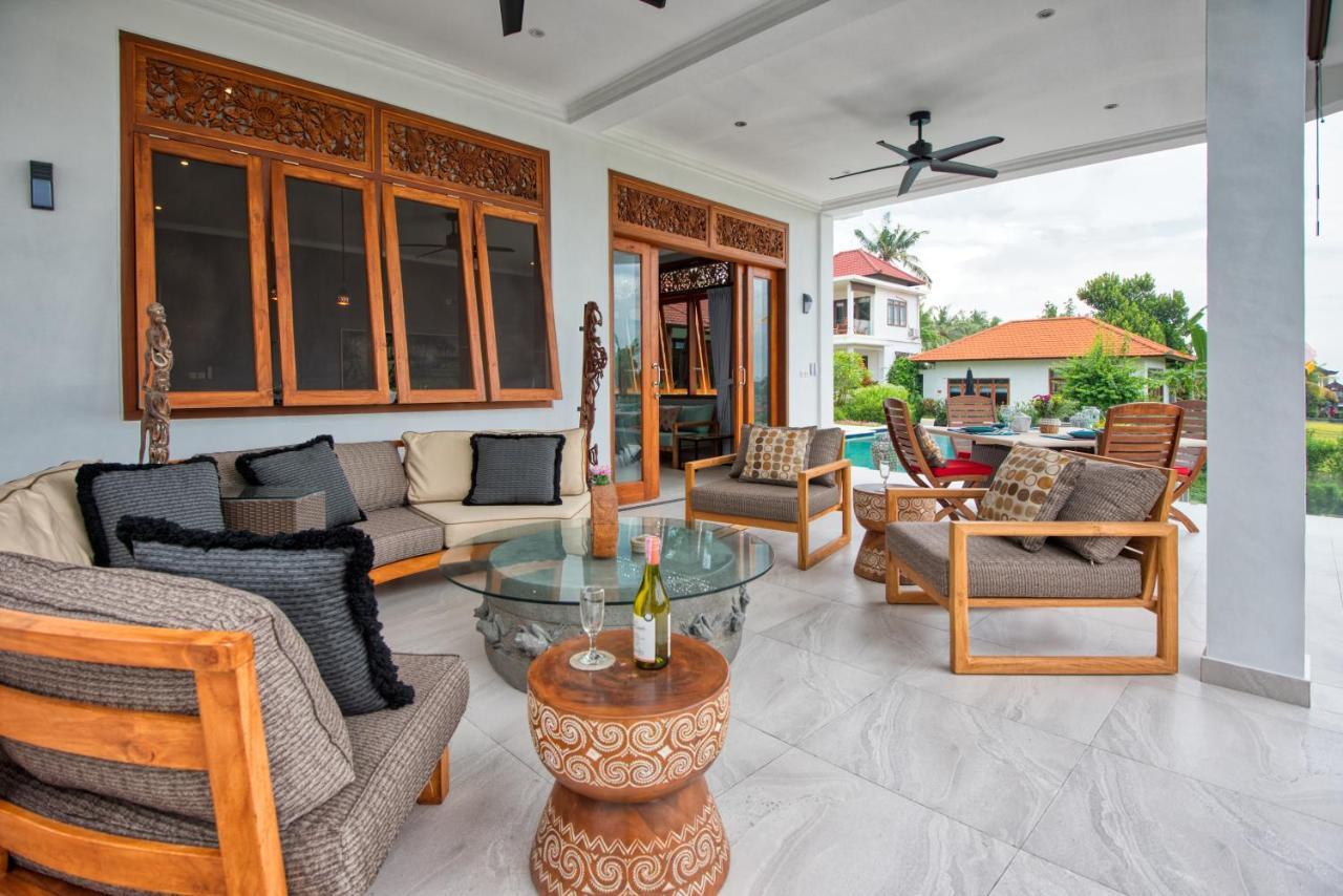 Wake In Paradise And Luxury Lebah Villas Ubud Kültér fotó