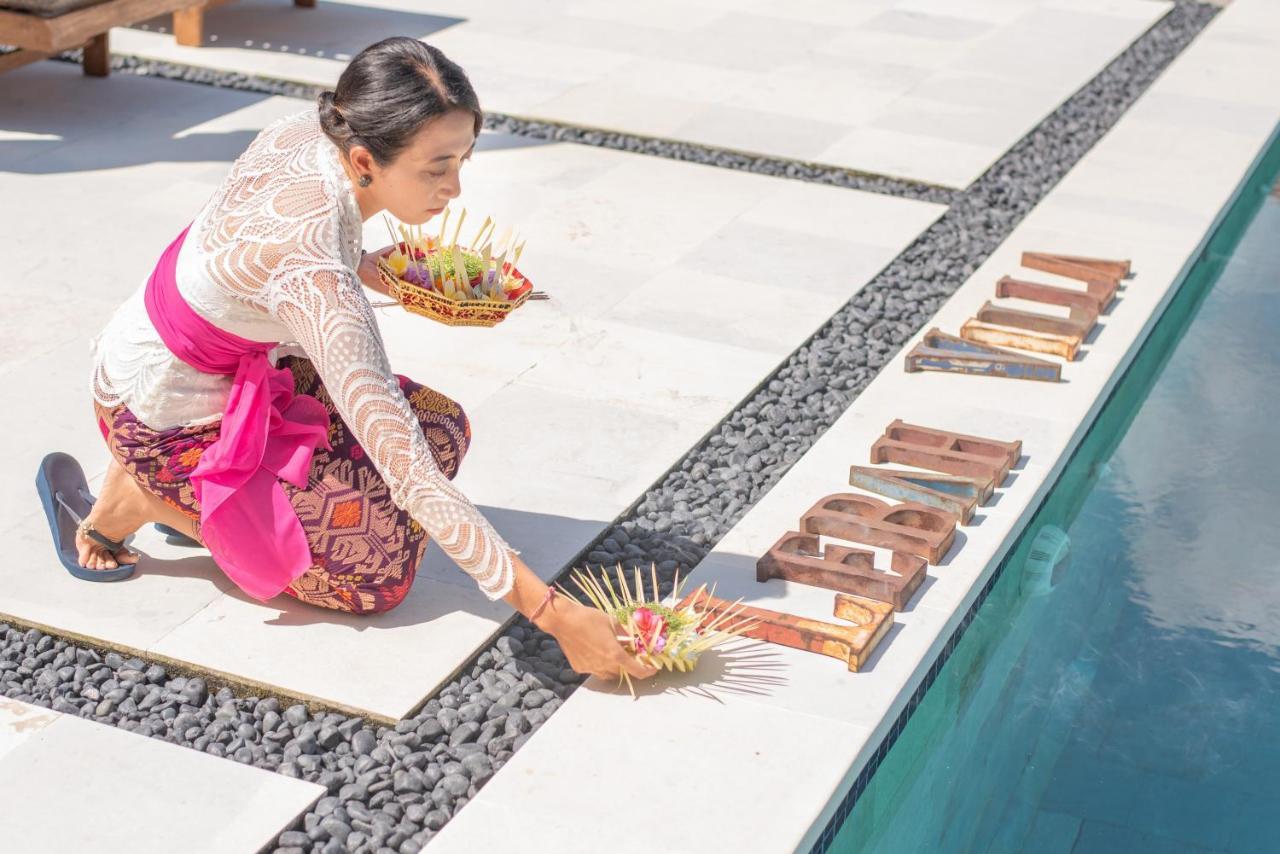 Wake In Paradise And Luxury Lebah Villas Ubud Kültér fotó